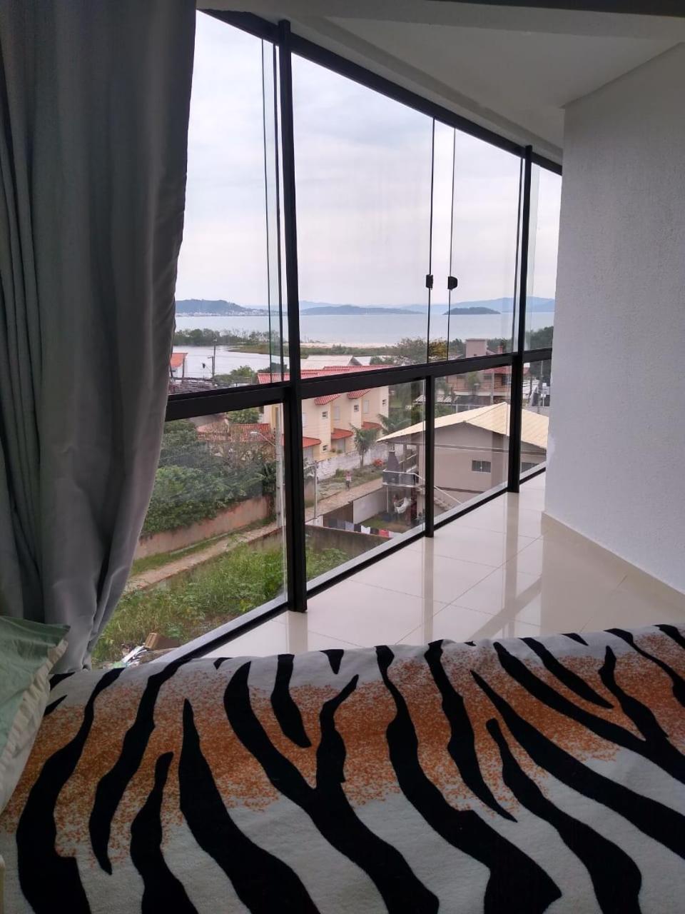 Ap Amplo Com Vista Para Mar Com 3 Suites Florianopolis Exterior photo